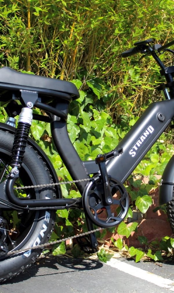 Drivetrain detail of a black Strand e-bike.